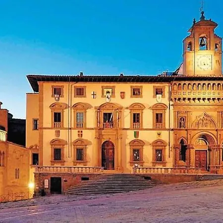 Apartment Claudia Suite: Loft Romantico Nel Cuore Di Arezzo